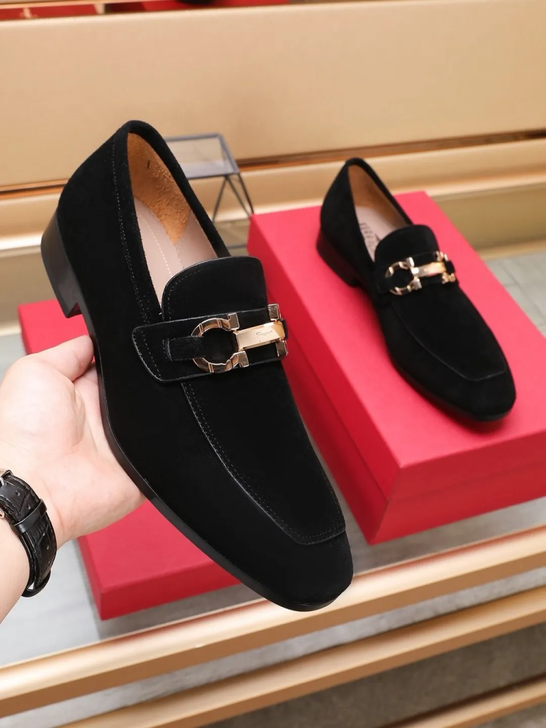 P620💰🔥《Ferragamo》👏Latest • High-end top brand luxury ~ purchasing agency, top quality ~. New fashionable business men's shoes🔜The uppers are made of original cashmere cowhide➕cowhide·lining, with fine workmanship. The original stylish and soft combination wear-resistant and non-slip outsole is light and comfortable on the feet. The real thing looks better in real life. Size: 38/45